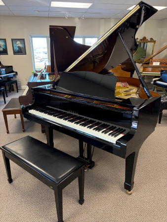 1994 Yamaha C3 Conservatory grand piano. Like new. - Grand Pianos